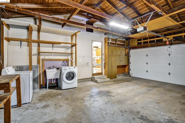 2826 Wright Ave, Pinole, CA 94564