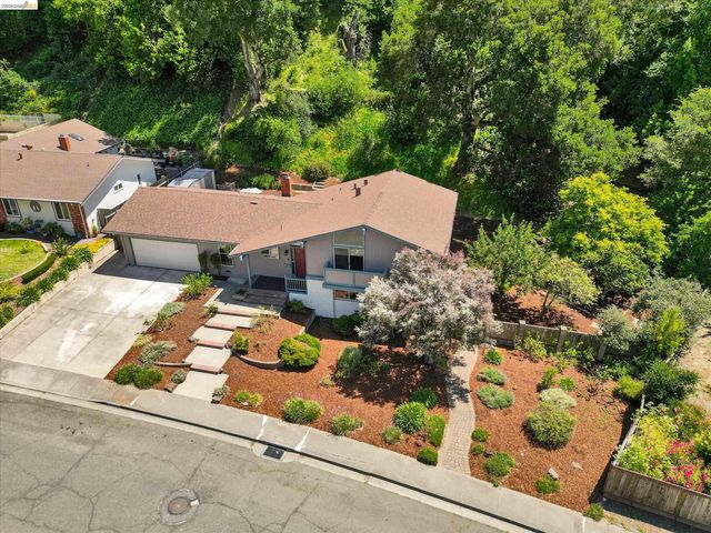 2826 Wright Ave, Pinole, CA 94564