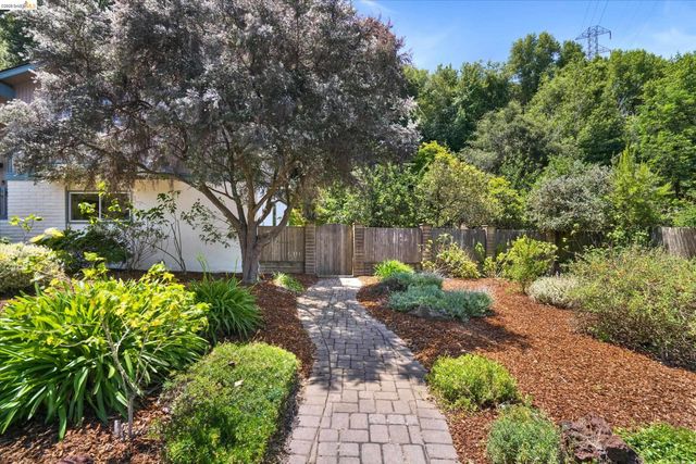 2826 Wright Ave, Pinole, CA 94564