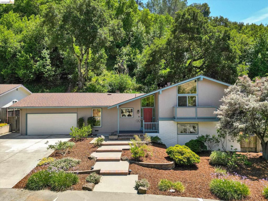 2826 Wright Ave, Pinole, CA 94564