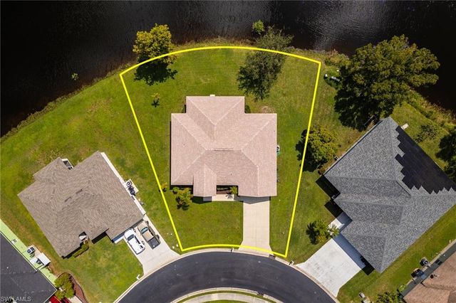 2560 Hawks Preserve DR, Fort Myers, FL 33905