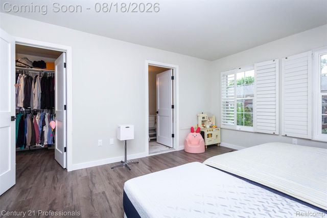 757 Sandalwood Drive, Troy, MI 48085