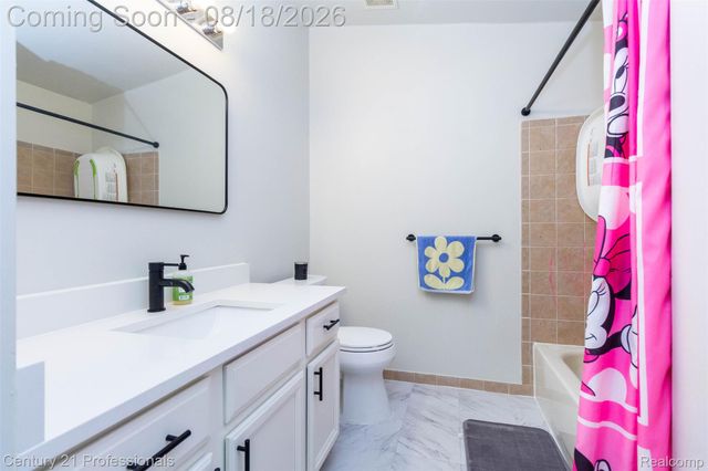 757 Sandalwood Drive, Troy, MI 48085