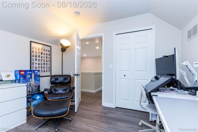 757 Sandalwood Drive, Troy, MI 48085
