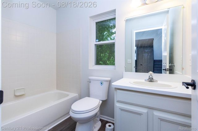 757 Sandalwood Drive, Troy, MI 48085