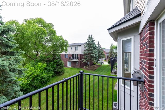 757 Sandalwood Drive, Troy, MI 48085