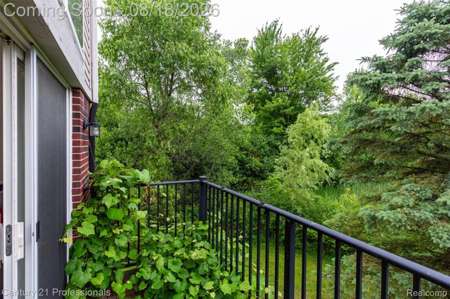 757 Sandalwood Drive, Troy, MI 48085