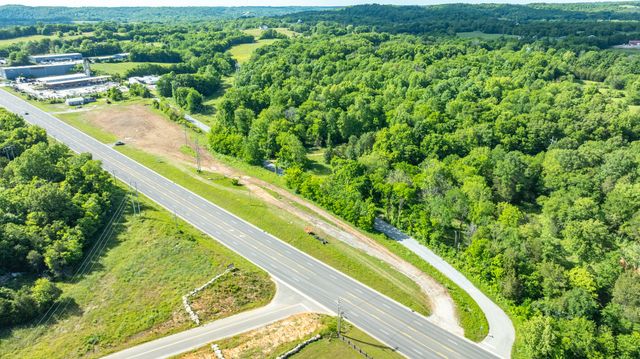 1094 New Highway 7, Columbia, TN 38401