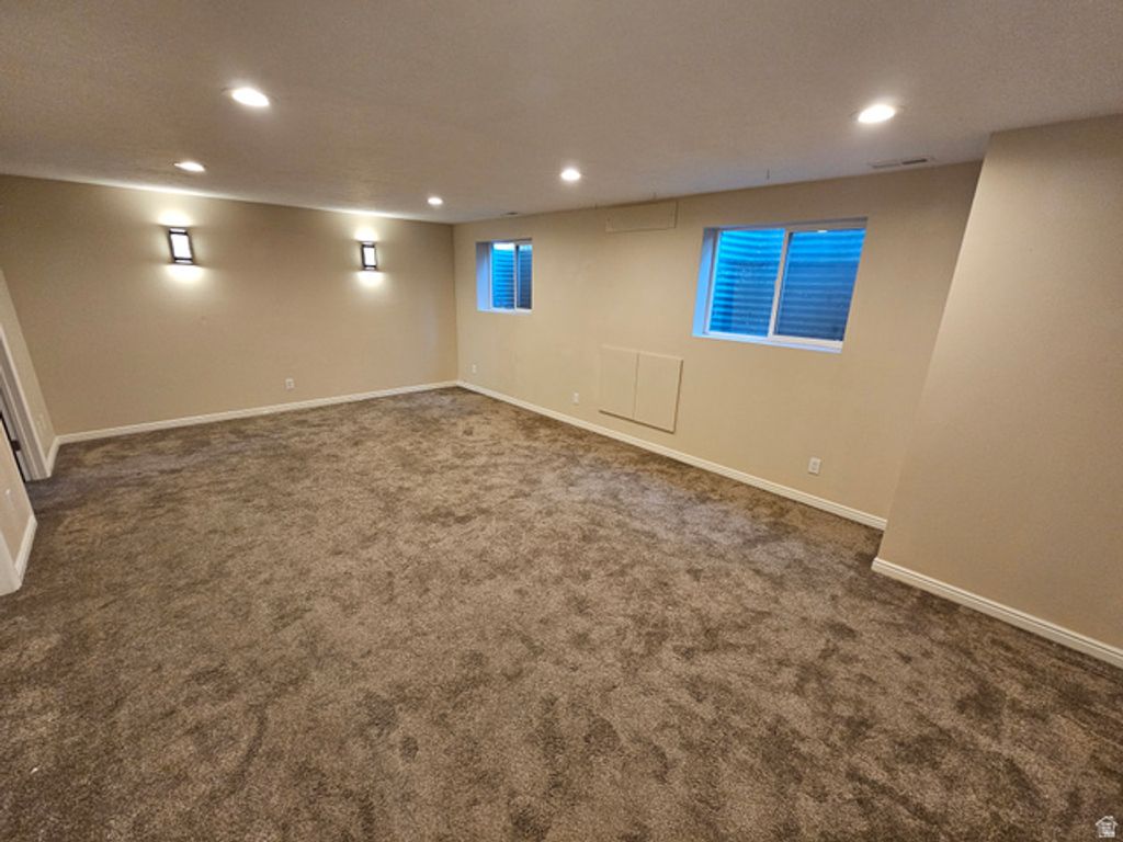 Image 5 of property listing at 7152 S 2740 E, Cottonwood Heights, UT 84121