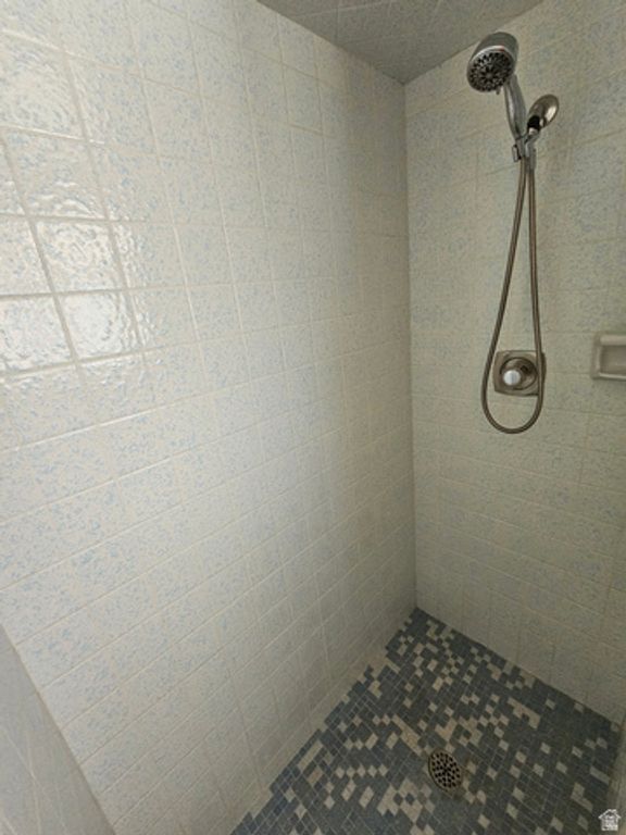 Image 7 of property listing at 7152 S 2740 E, Cottonwood Heights, UT 84121