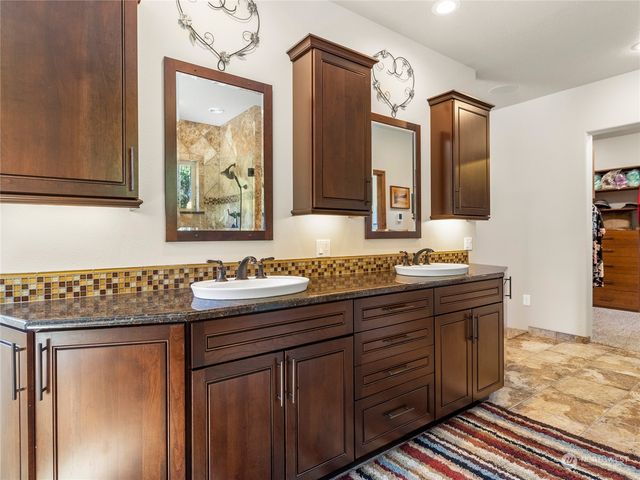 3201 Alt Hwy 101, Long Beach, WA 98624