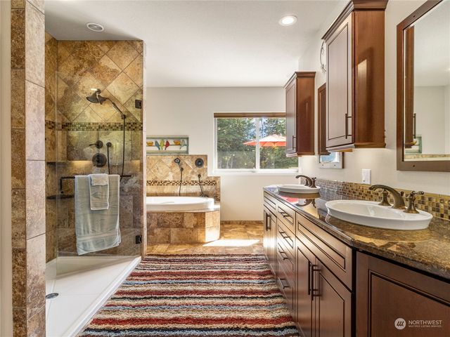 3201 Alt Hwy 101, Long Beach, WA 98624