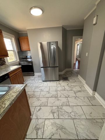 203 Bigelow 1, Boston, MA 02135