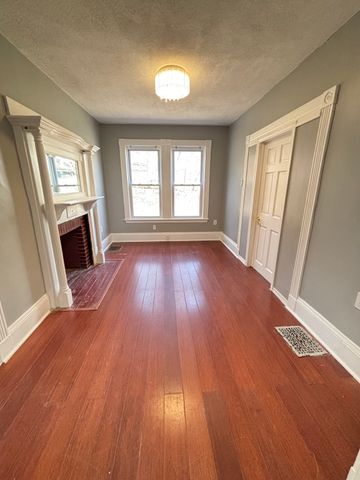 203 Bigelow 1, Boston, MA 02135