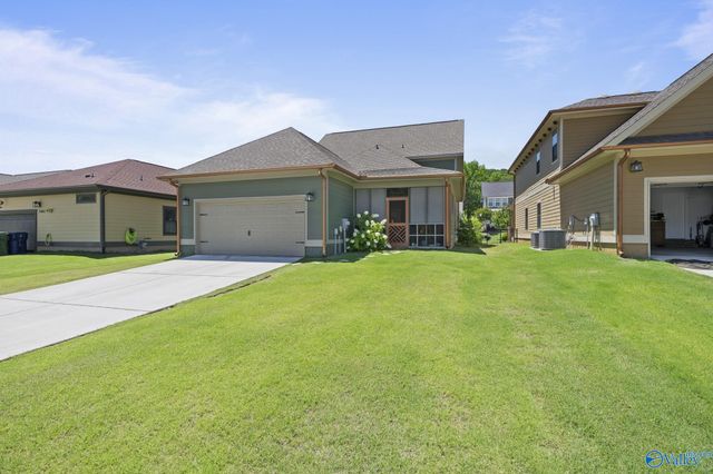 1530 Trek Street, Huntsville, AL 35811