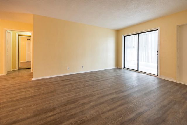 1310 NW 43rd Avenue 309, Lauderhill, FL 33313