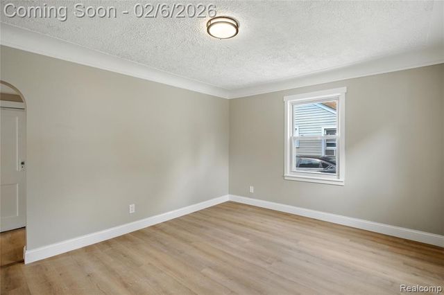 23147 Vance Avenue, Hazel Park, MI 48030