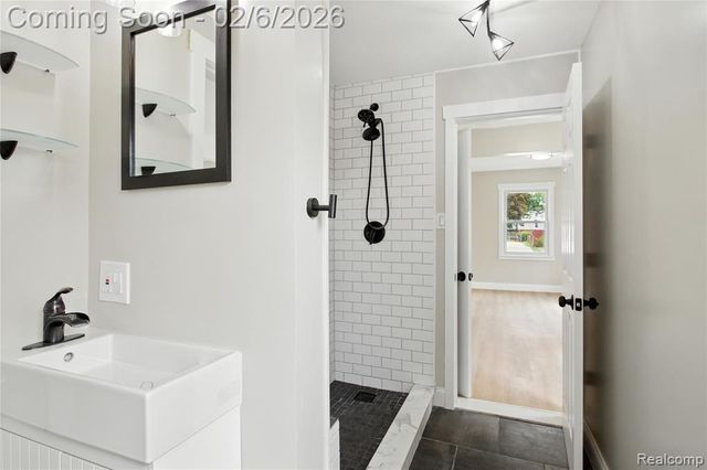 23147 Vance Avenue, Hazel Park, MI 48030