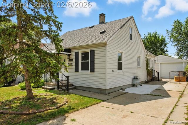 23147 Vance Avenue, Hazel Park, MI 48030