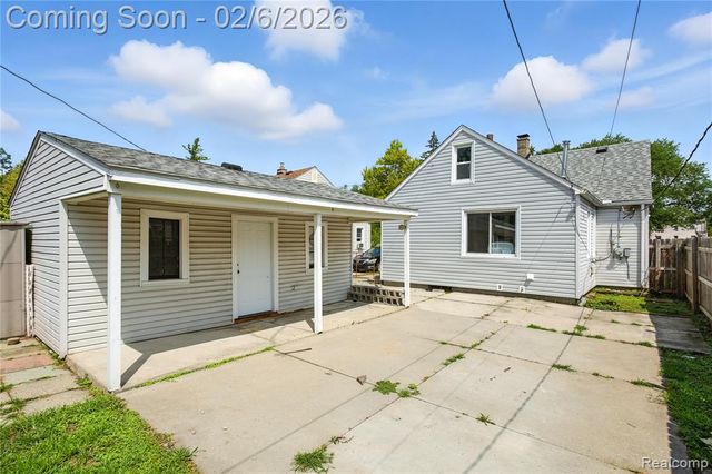23147 Vance Avenue, Hazel Park, MI 48030