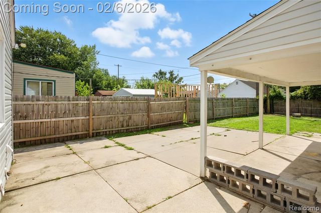 23147 Vance Avenue, Hazel Park, MI 48030