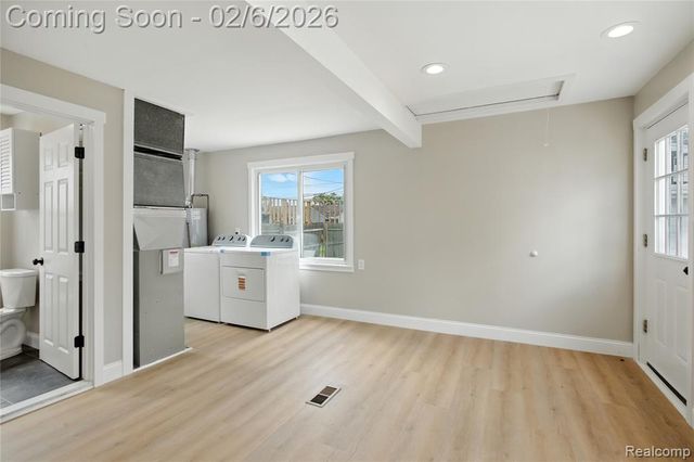 23147 Vance Avenue, Hazel Park, MI 48030