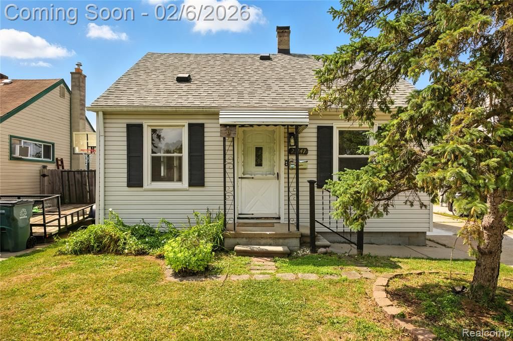 23147 Vance Avenue, Hazel Park, MI 48030