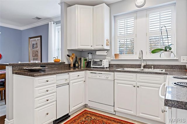 7564 Wydown Boulevard 3B, Clayton, MO 63105