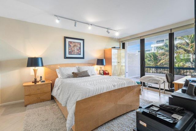 2660 S Ocean Boulevard 202n, Palm Beach, FL 33480