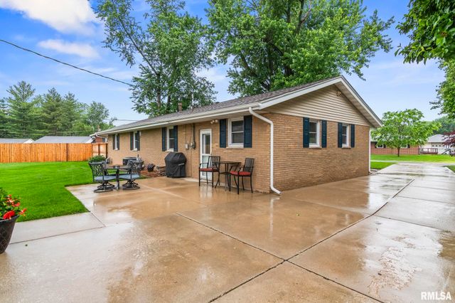 56 Bonniebrook Road, Chatham, IL 62629