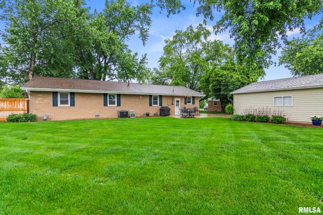 56 Bonniebrook Road, Chatham, IL 62629