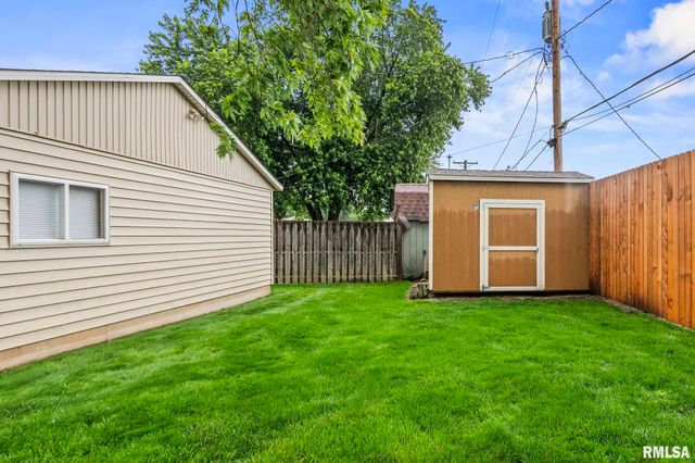 56 Bonniebrook Road, Chatham, IL 62629