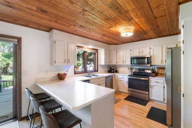 2215 Minnetonka Drive, Cedar Falls, IA 50613