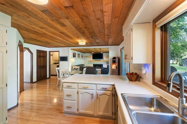 2215 Minnetonka Drive, Cedar Falls, IA 50613
