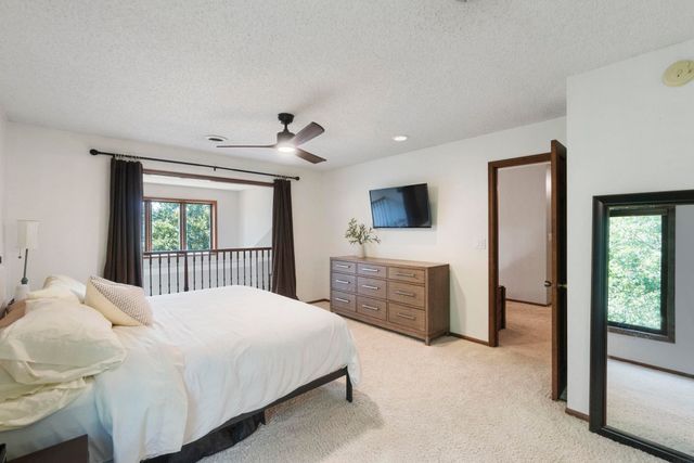 2215 Minnetonka Drive, Cedar Falls, IA 50613