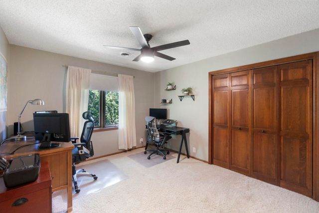 2215 Minnetonka Drive, Cedar Falls, IA 50613