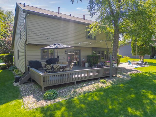 2215 Minnetonka Drive, Cedar Falls, IA 50613