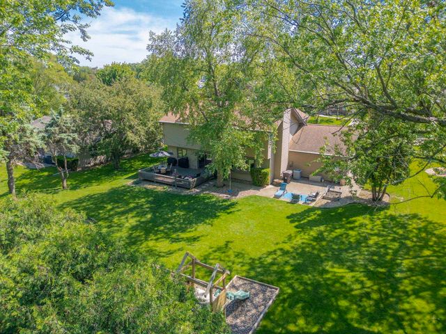 2215 Minnetonka Drive, Cedar Falls, IA 50613