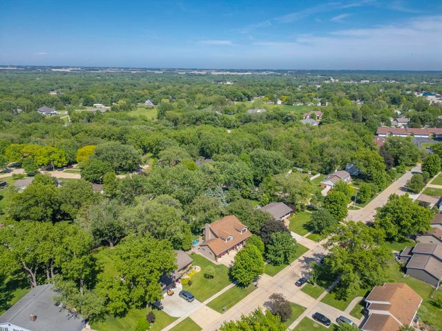 2215 Minnetonka Drive, Cedar Falls, IA 50613