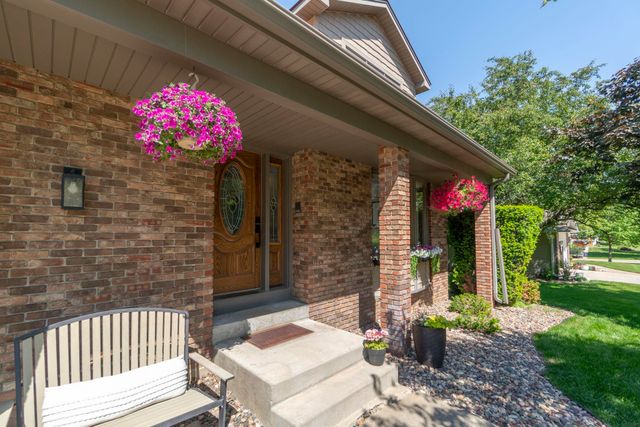 2215 Minnetonka Drive, Cedar Falls, IA 50613