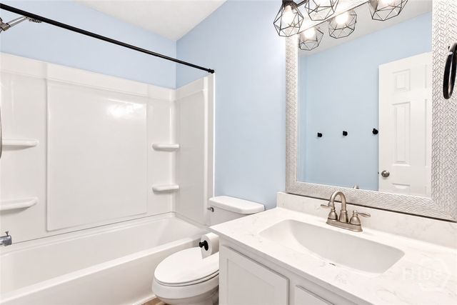 1334 Forest Lake Drive, Hinesville, GA 31313