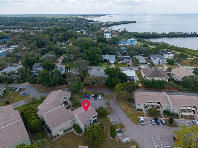 608 WINDRUSH BAY DRIVE 225, Tarpon Springs, FL 34689