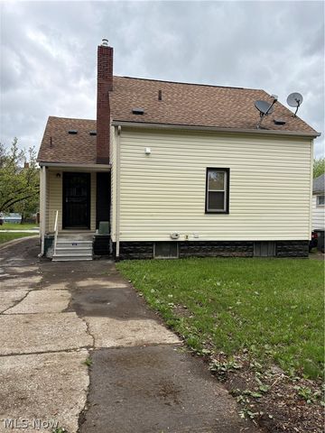 353 Hilton Avenue, Youngstown, OH 44507