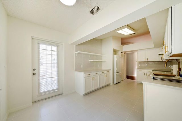 9064 SW 91ST CIRCLE, Ocala, FL 34481