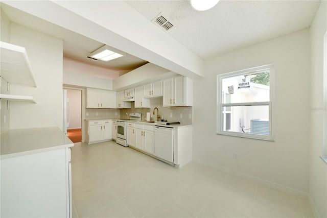 9064 SW 91ST CIRCLE, Ocala, FL 34481