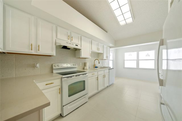 9064 SW 91ST CIRCLE, Ocala, FL 34481