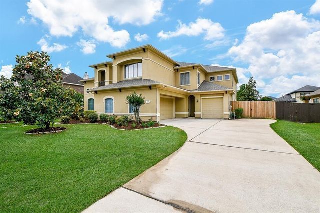 1731 Pampas Trail Drive, Friendswood, TX 77546