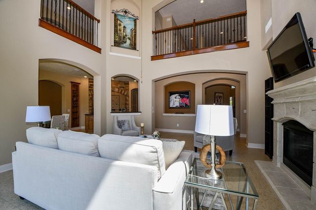 1731 Pampas Trail Drive, Friendswood, TX 77546