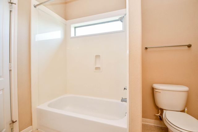 1731 Pampas Trail Drive, Friendswood, TX 77546