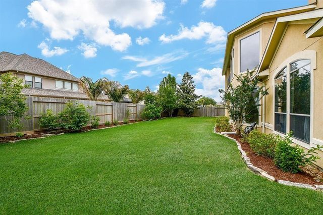 1731 Pampas Trail Drive, Friendswood, TX 77546